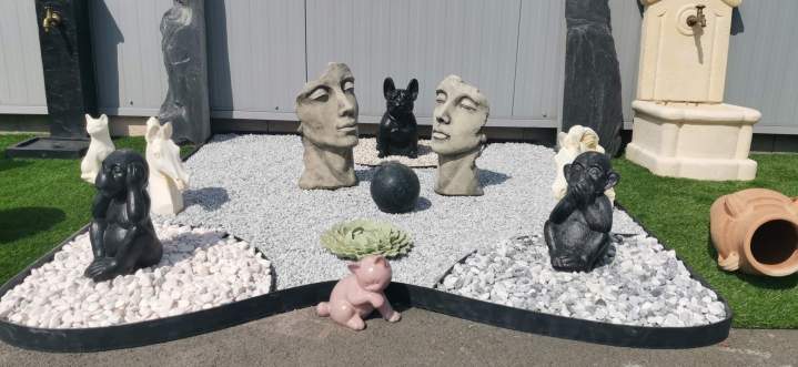 Vente de décorations extérieures en pierre reconstituée